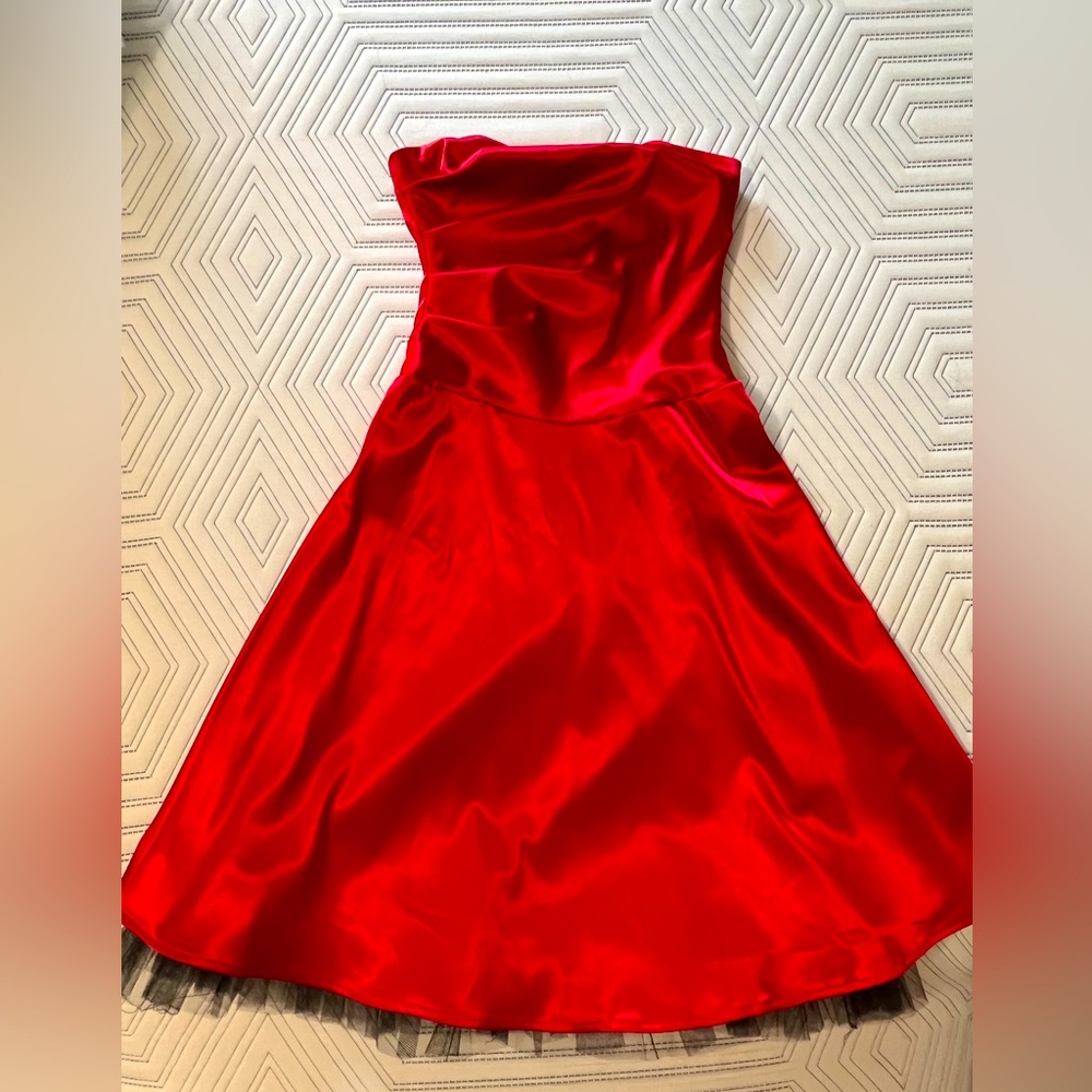 Red prom dress, red homecoming dress,